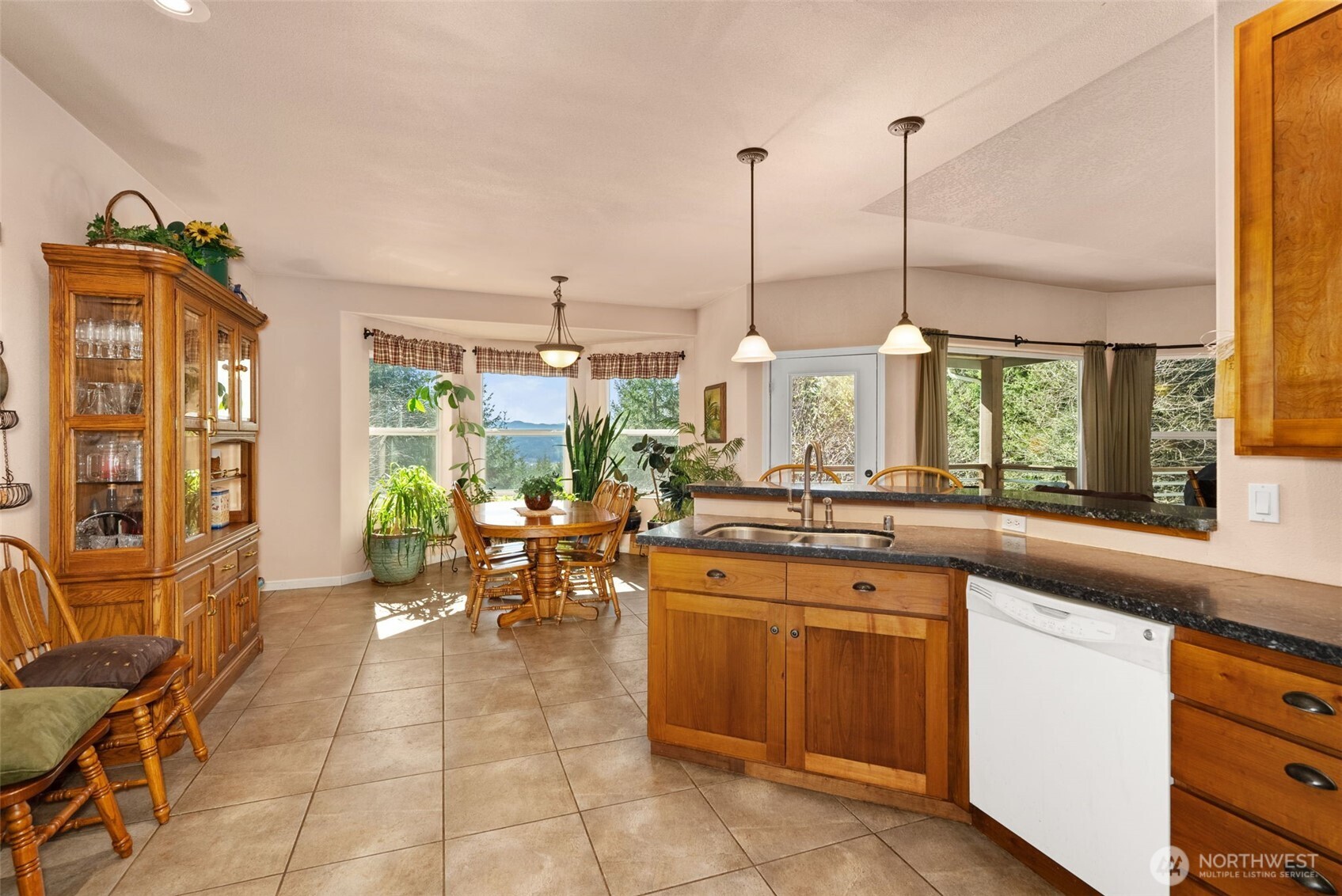 170 Sholes Drive Property Photo 8
