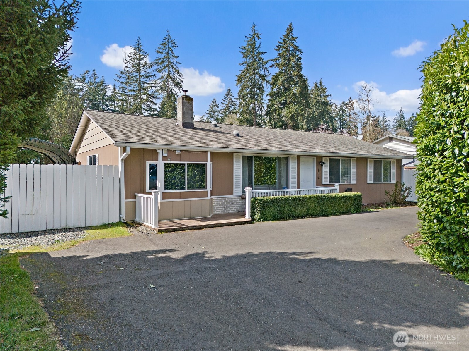 19310 Maryann Drive Property Photo