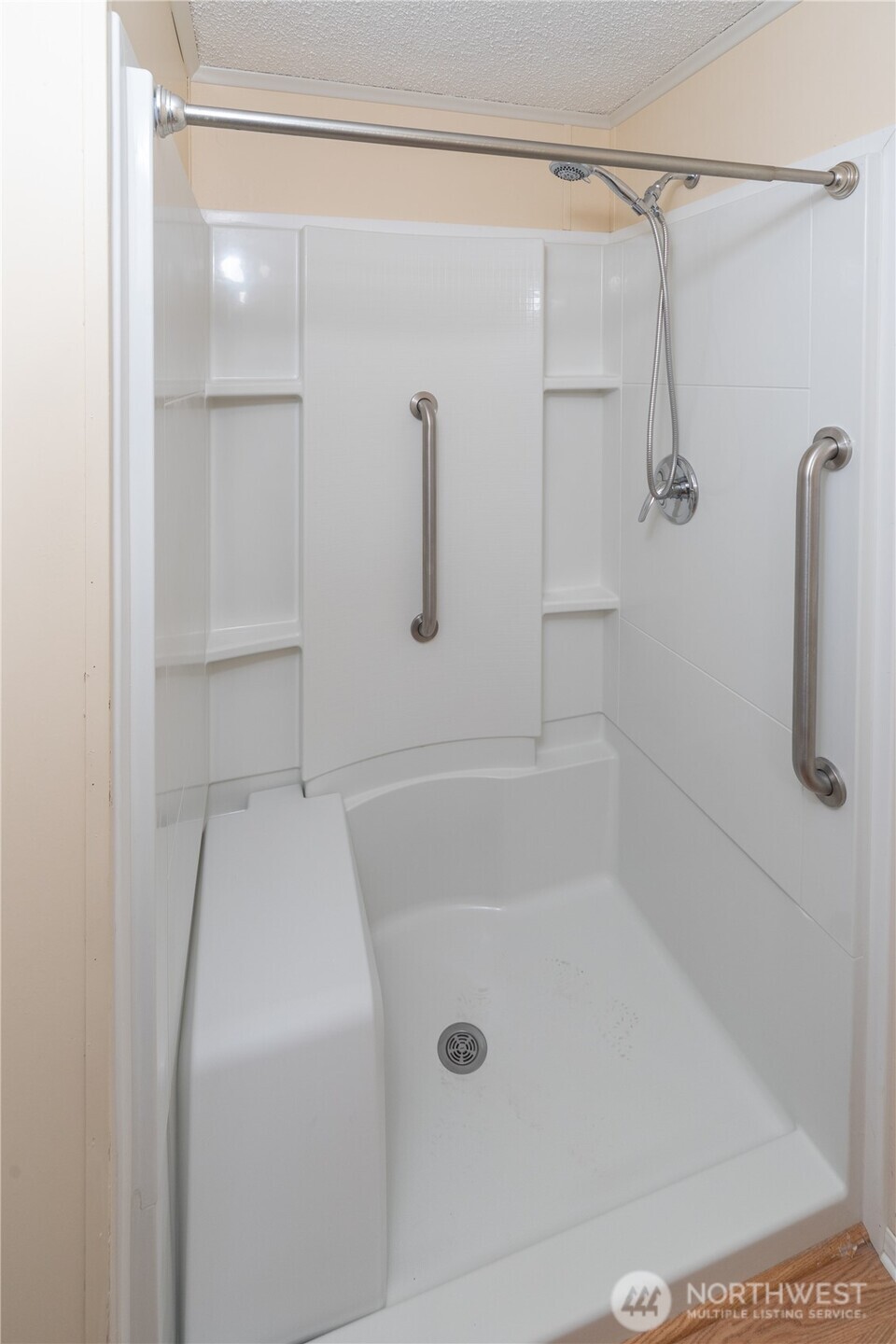 562 Nw Silver Glen Lane Property Photo 16