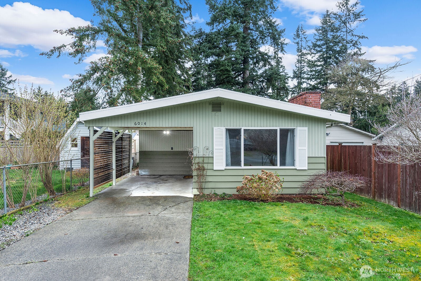 6014 East Drive Property Photo 1