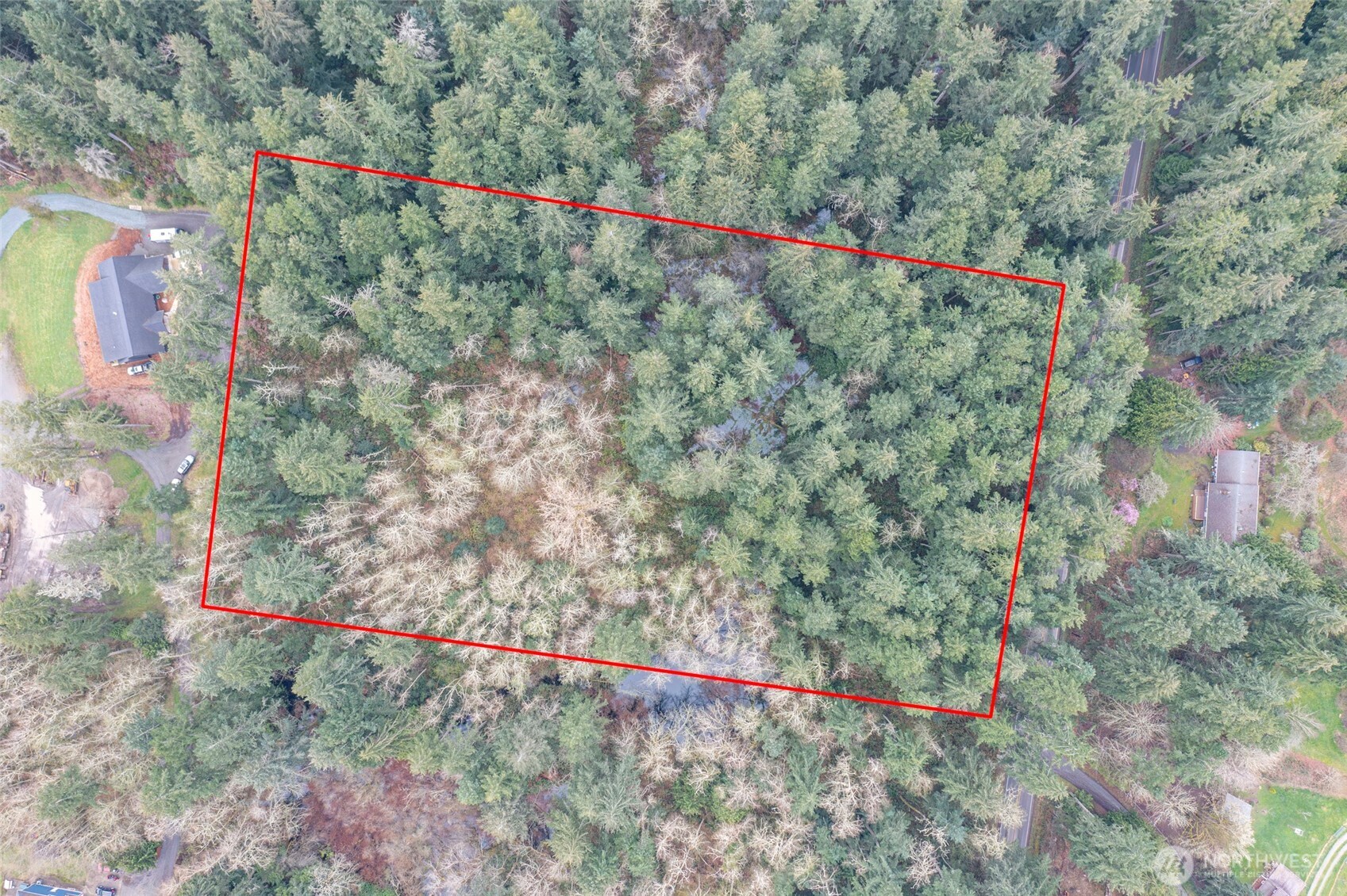 6902 Holst Road Property Photo
