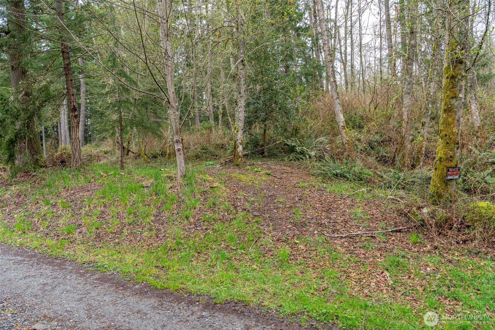 6902 Holst Road Property Photo 13