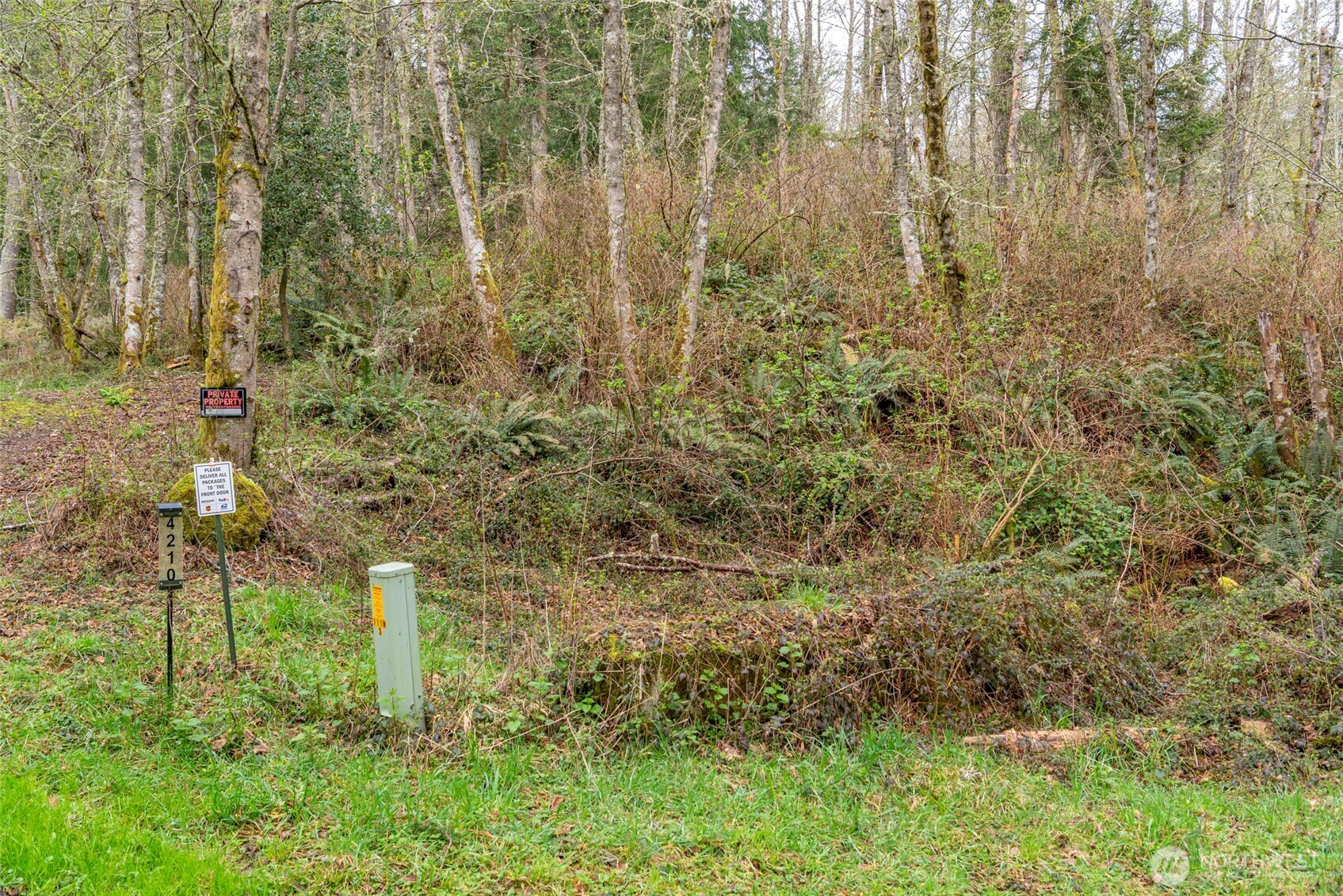 6902 Holst Road Property Photo 15