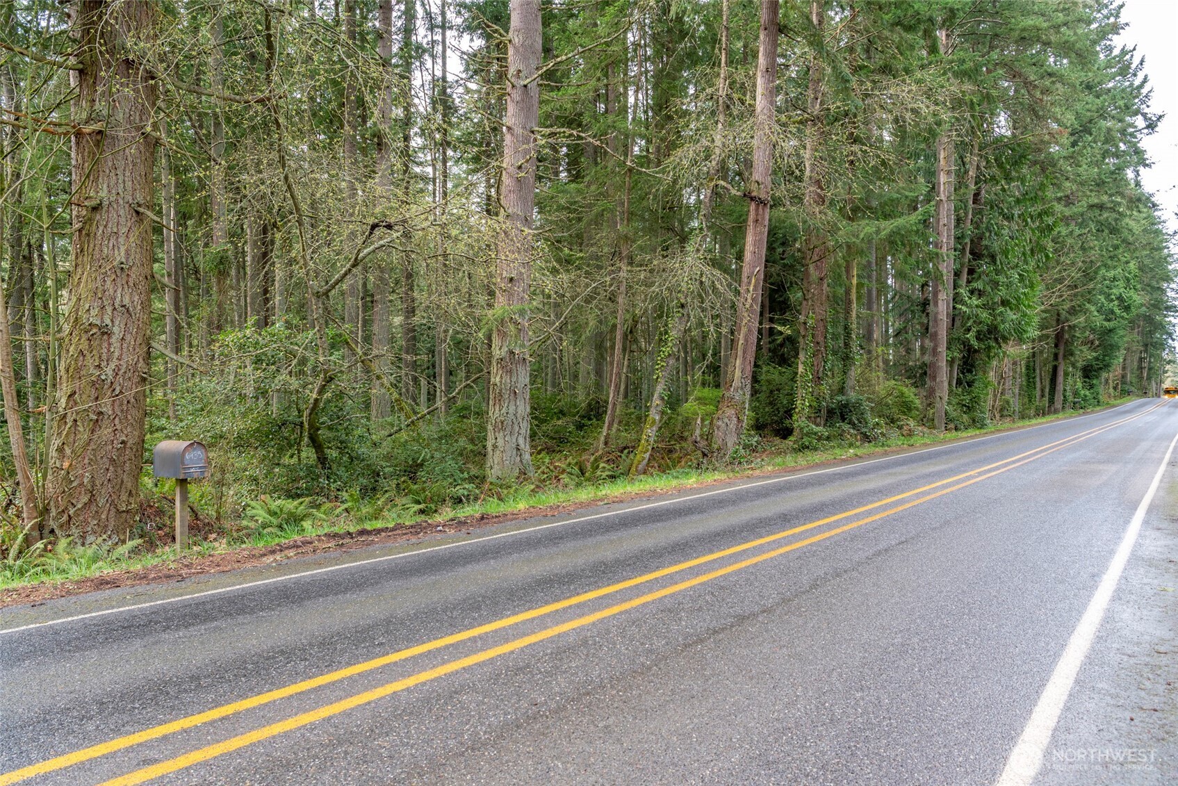 6902 Holst Road Property Photo 18