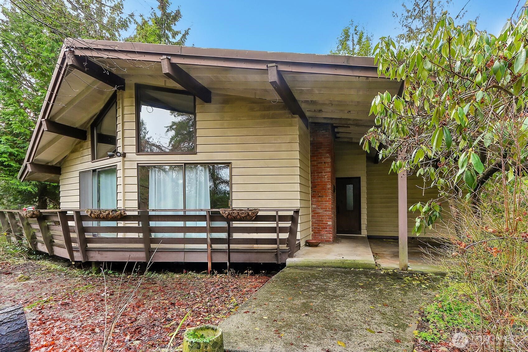 700 52nd Street Property Photo 9