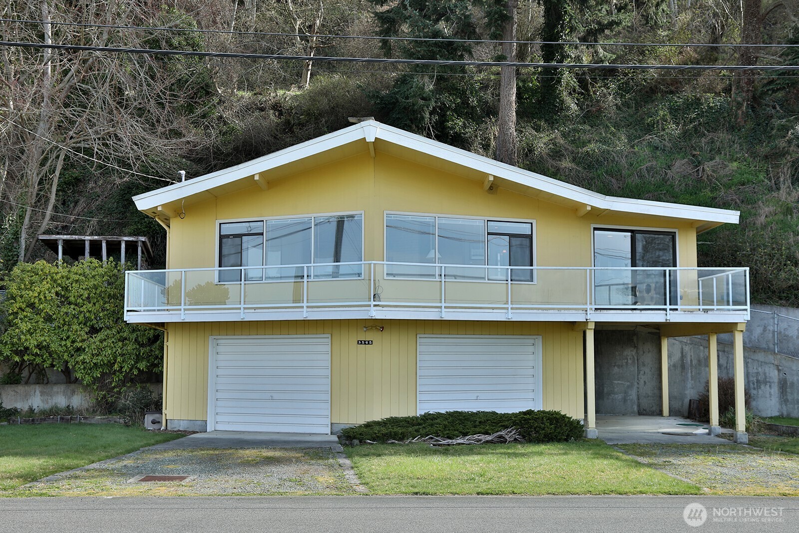 3545 Shell Street Property Photo 1