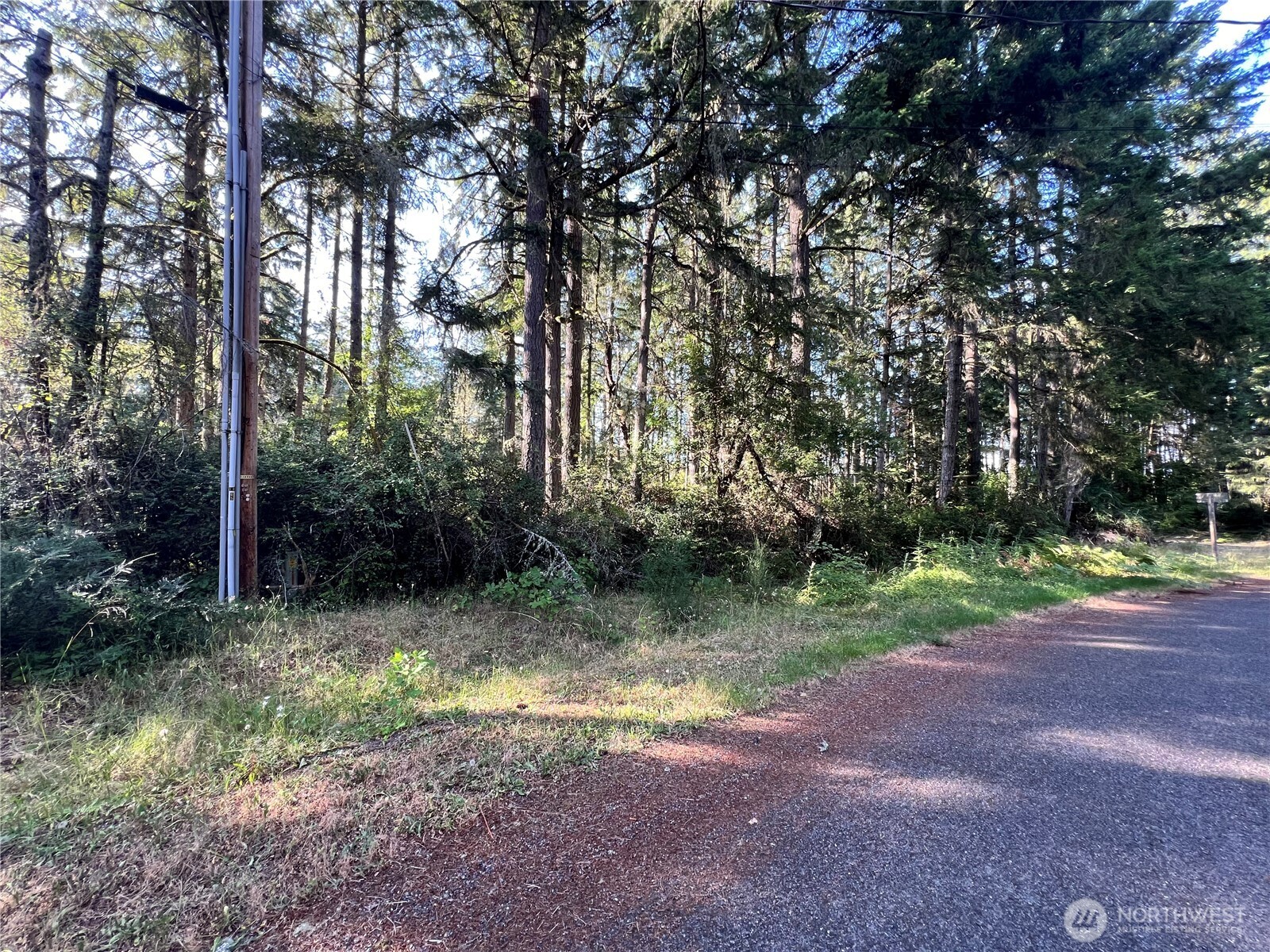 8502 Garden Drive Property Photo 3