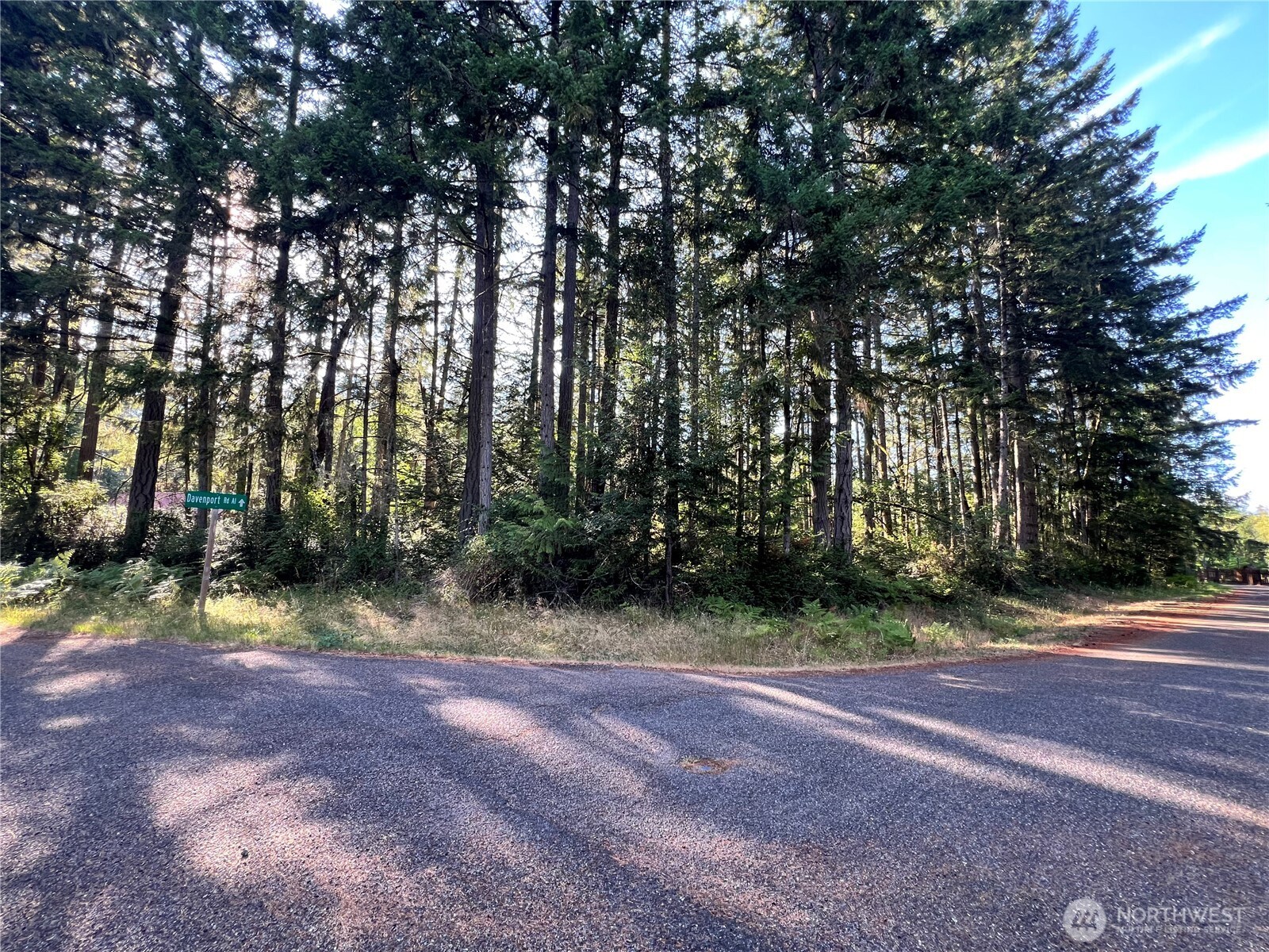 8502 Garden Drive Property Photo 4
