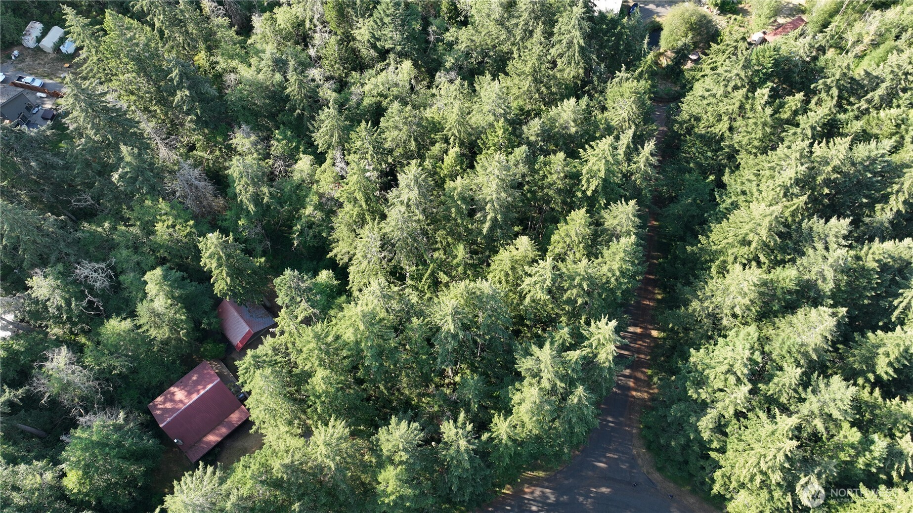 8502 Garden Drive Property Photo 9