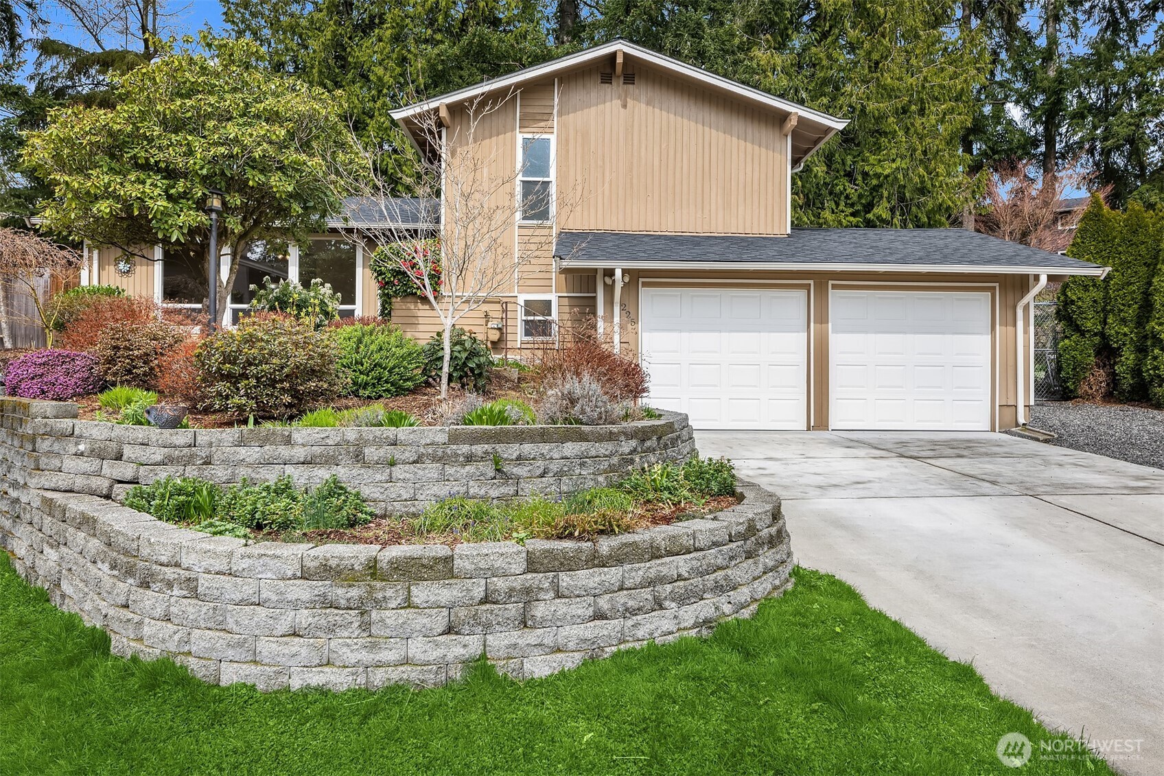 225 218th Place Property Photo