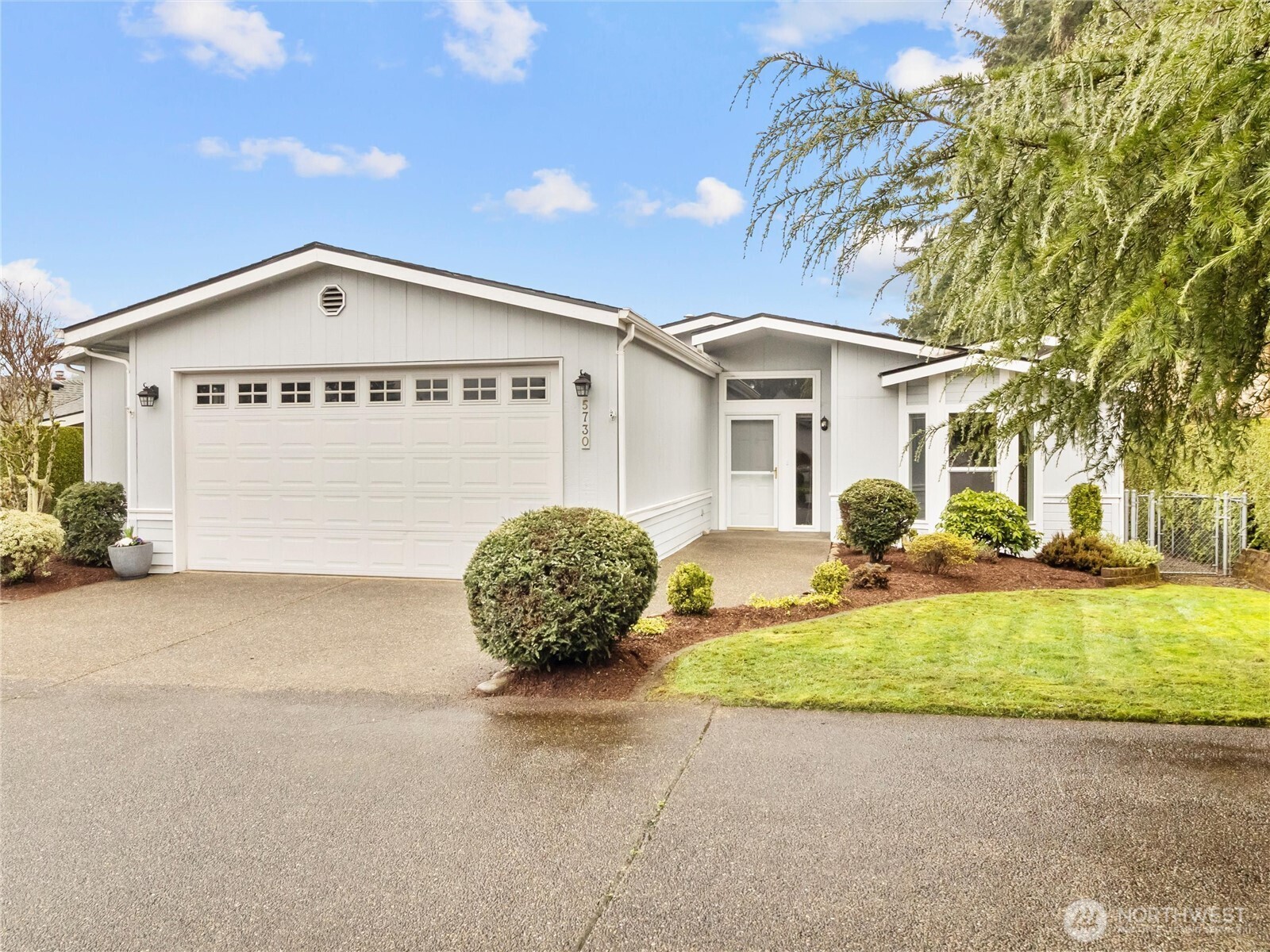 5730 89 Street 4 Property Photo 1