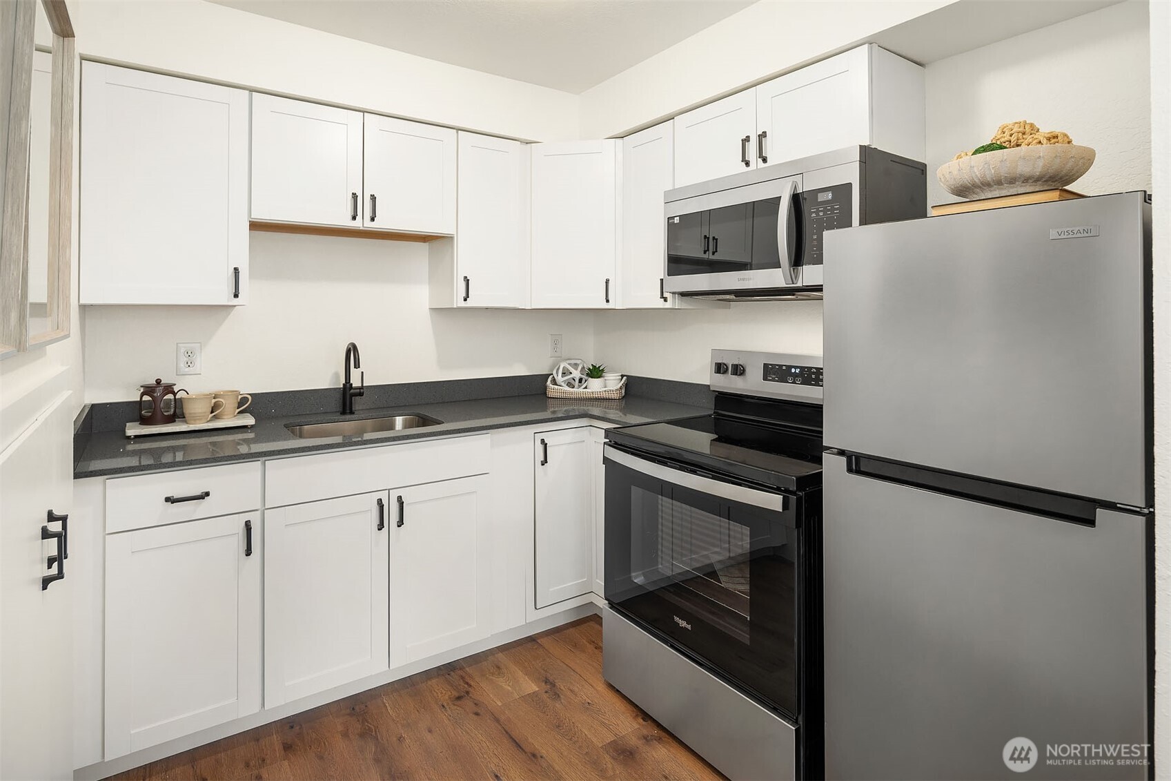 8015 Greenwood Avenue C Property Photo 6