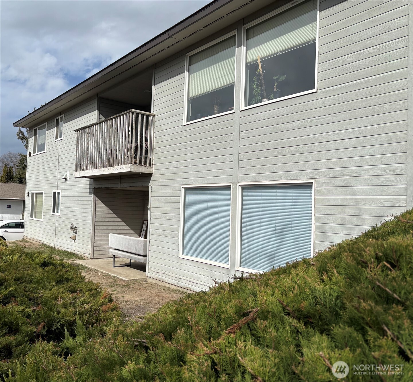 939 N Baker Property Photo 1
