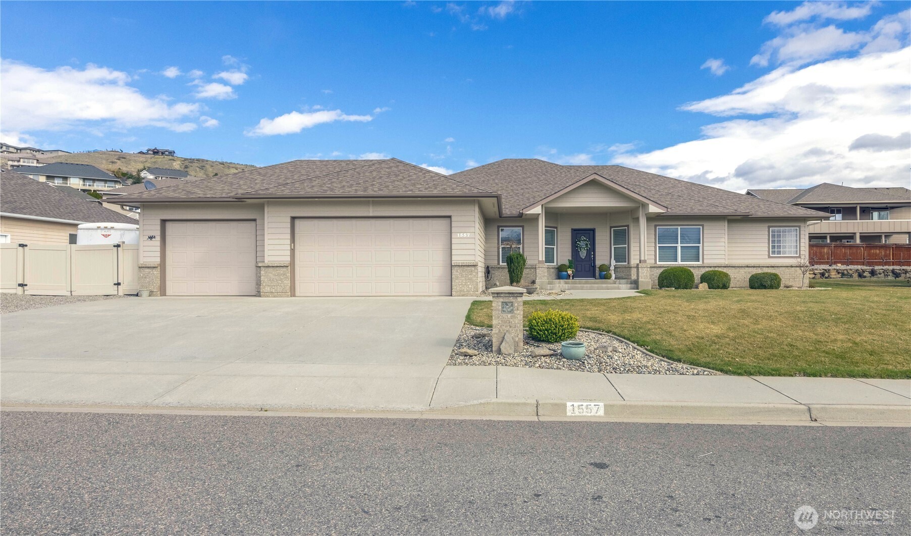1557 Harrington Lane Property Photo 1