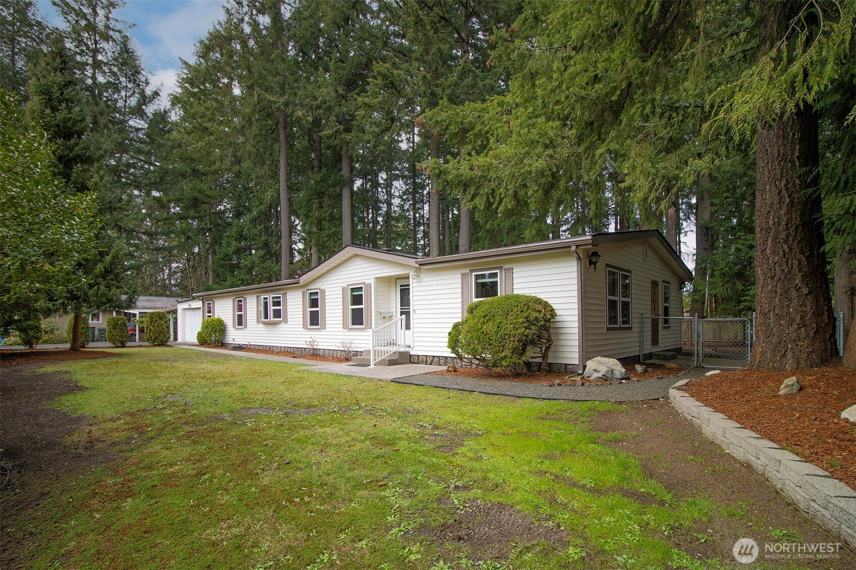 3805 College Street 6 Property Photo 1