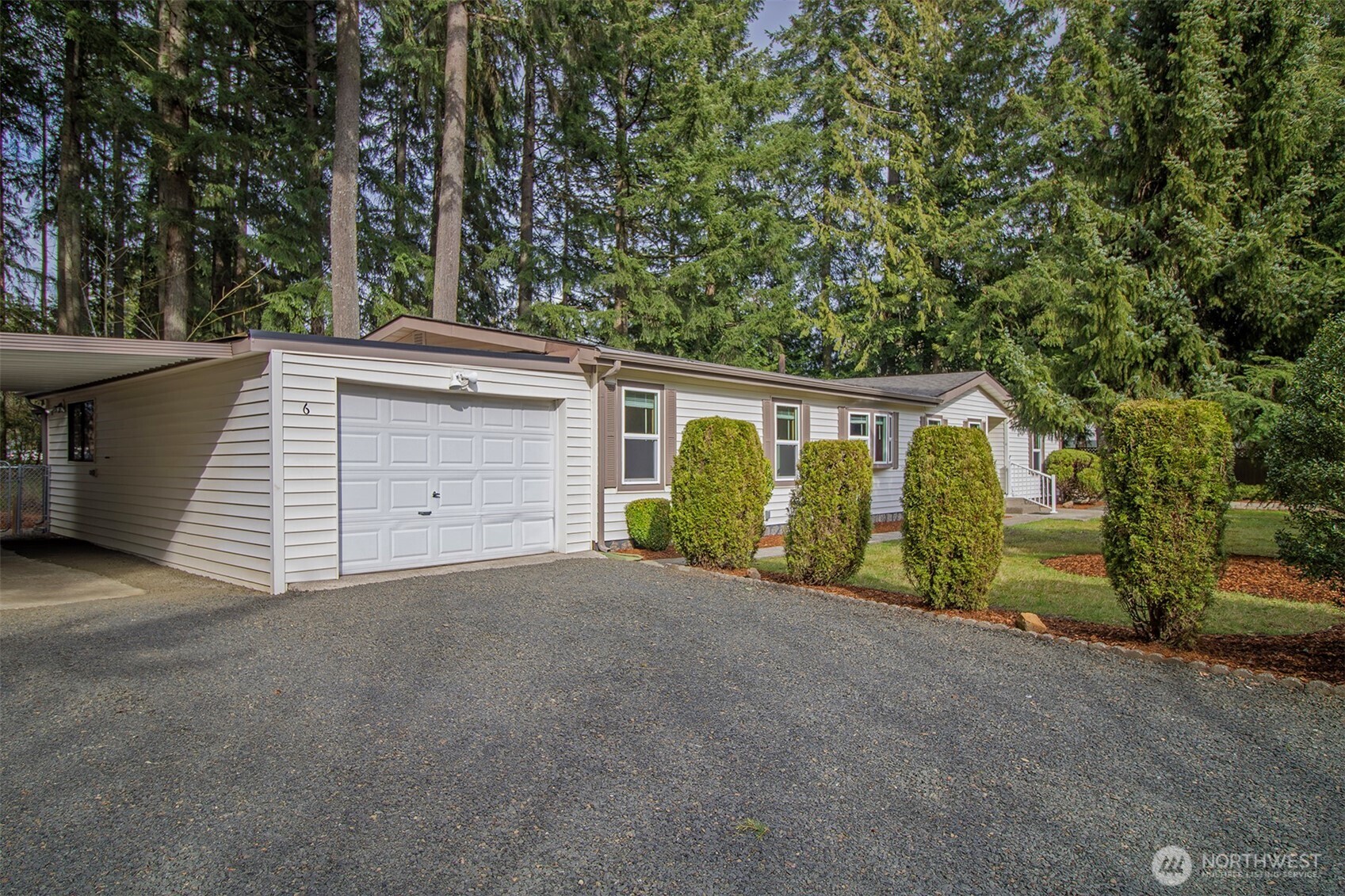 3805 College Street 6 Property Photo 2