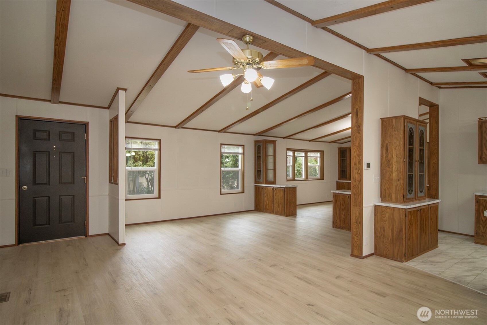 3805 College Street 6 Property Photo 3