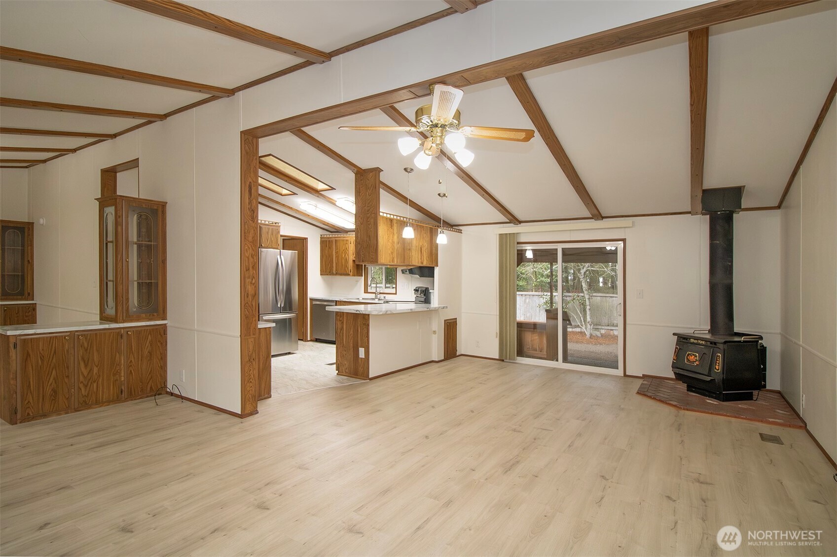 3805 College Street 6 Property Photo 5