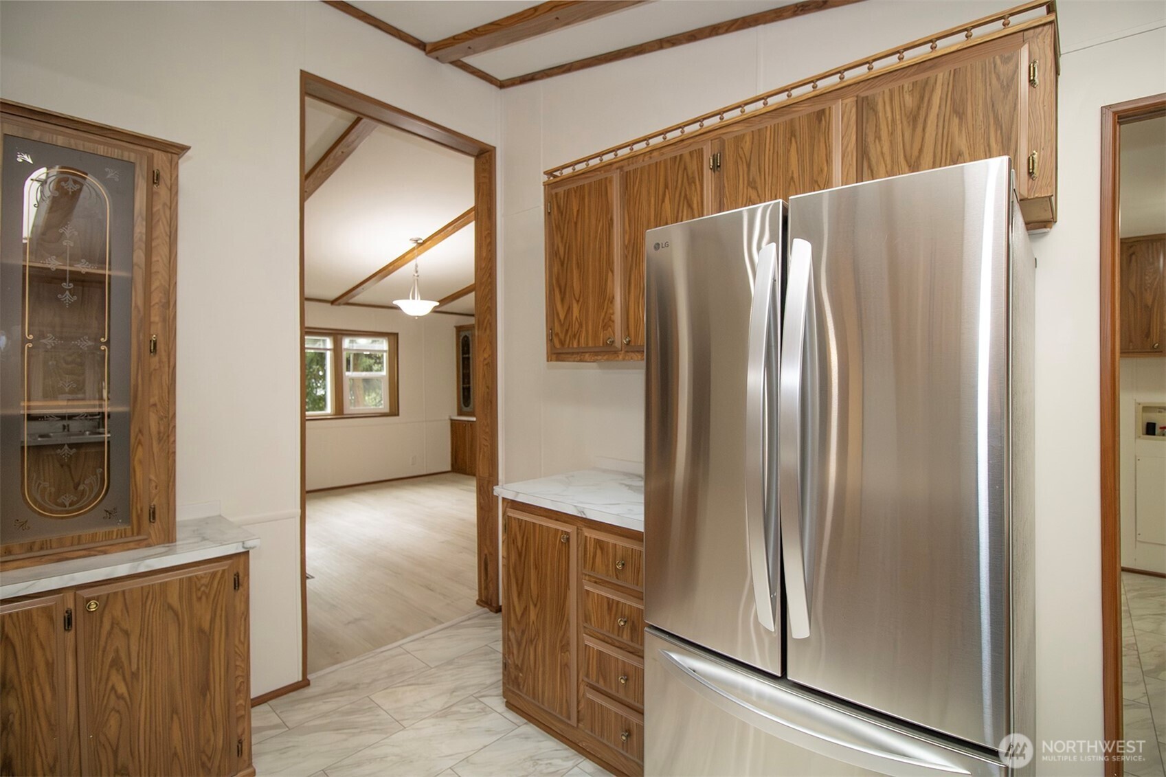 3805 College Street 6 Property Photo 6