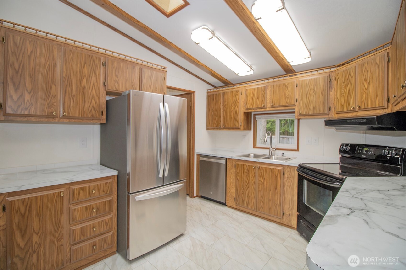 3805 College Street 6 Property Photo 7