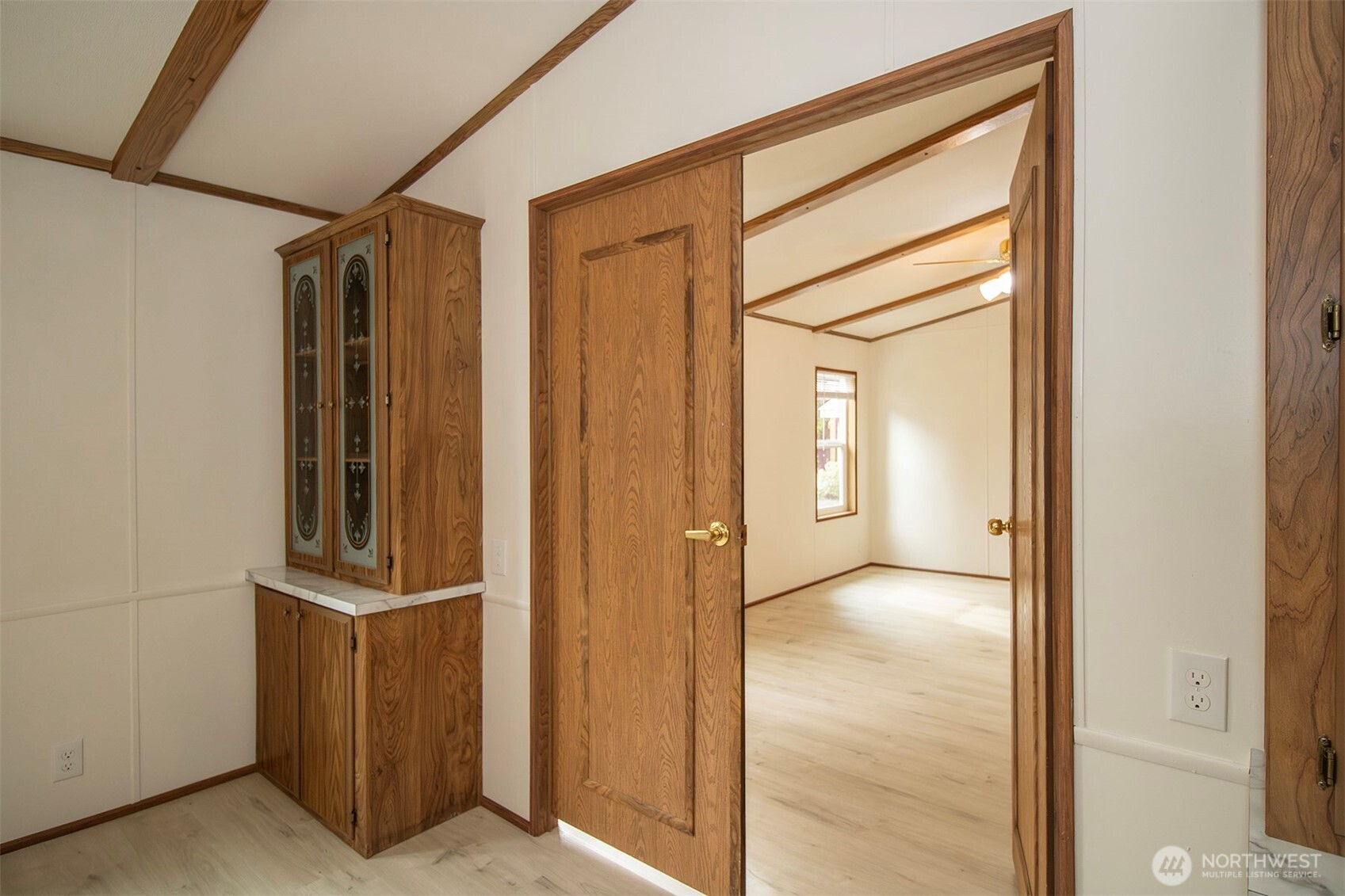 3805 College Street 6 Property Photo 13