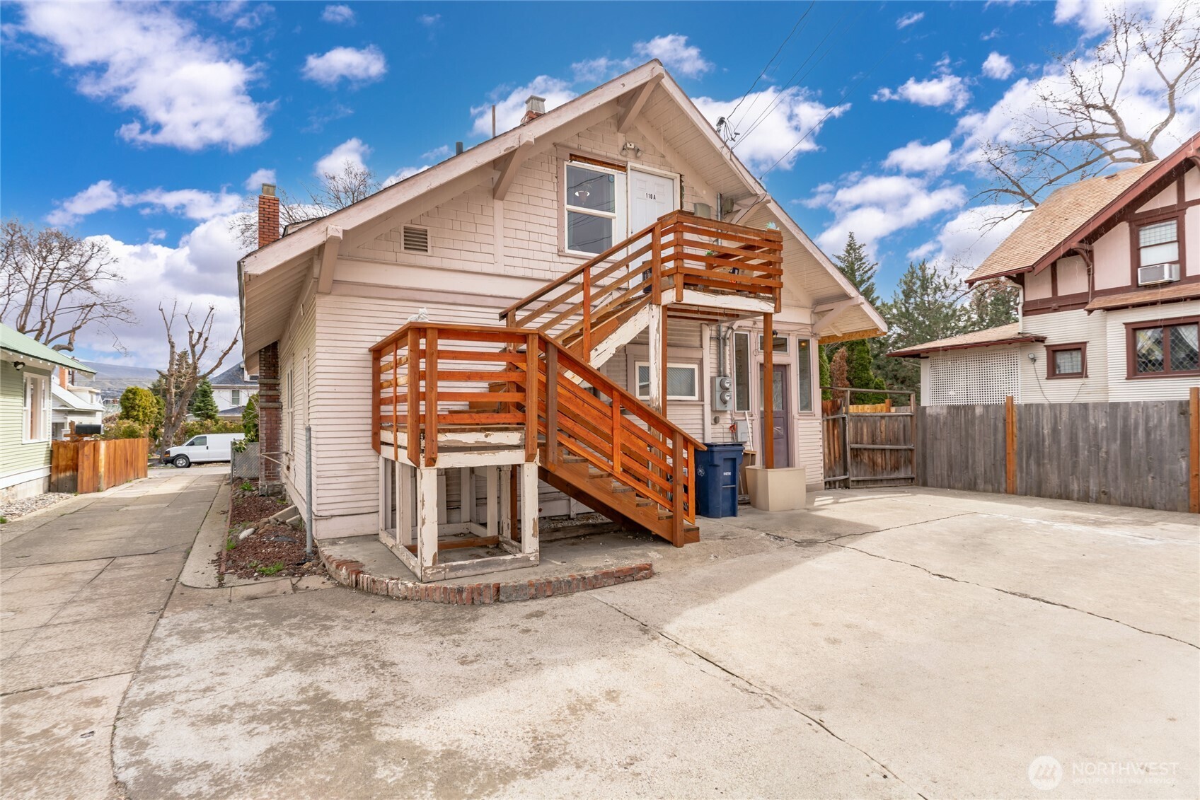 110 N Delaware Avenue A/b Property Photo 2