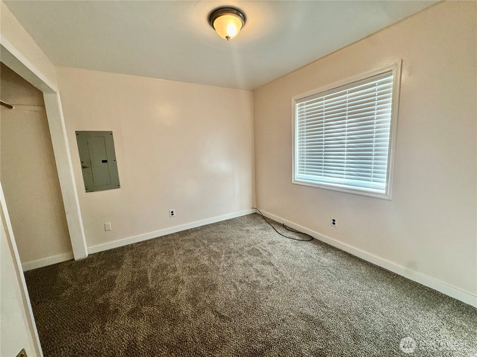 1702 & 1704 Bay Avenue Property Photo 27