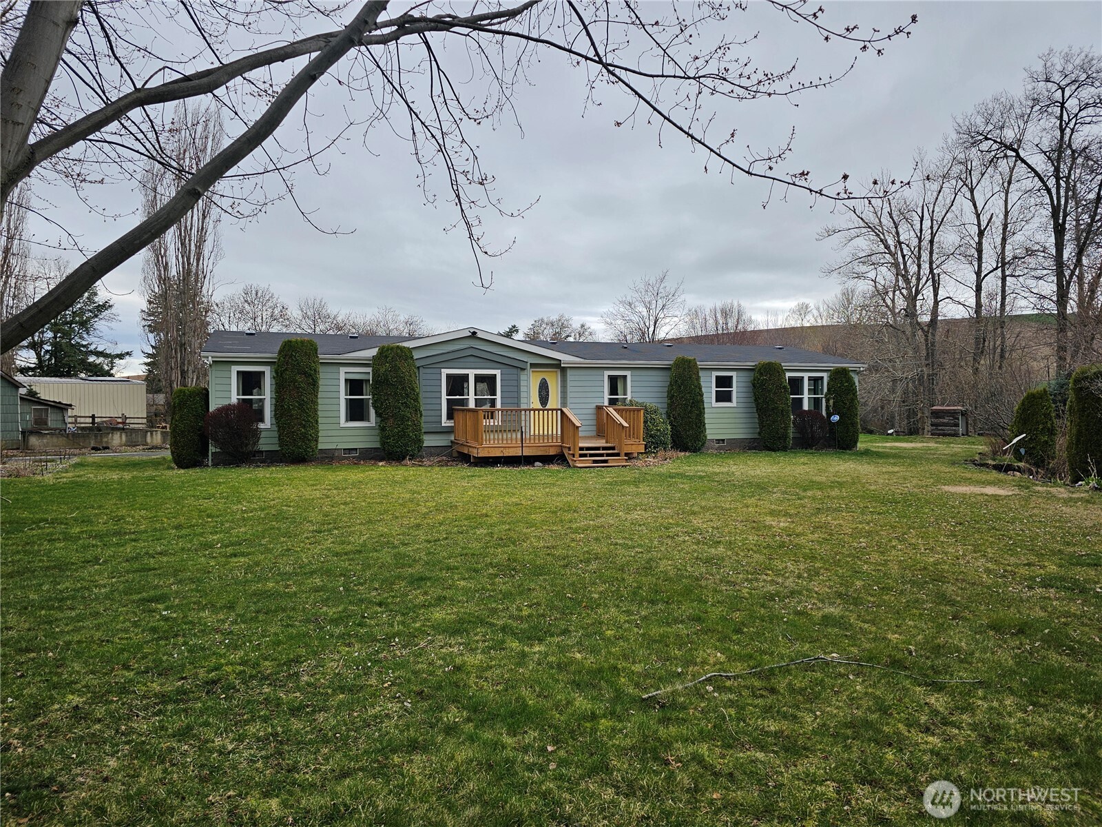 195 Second Property Photo 1