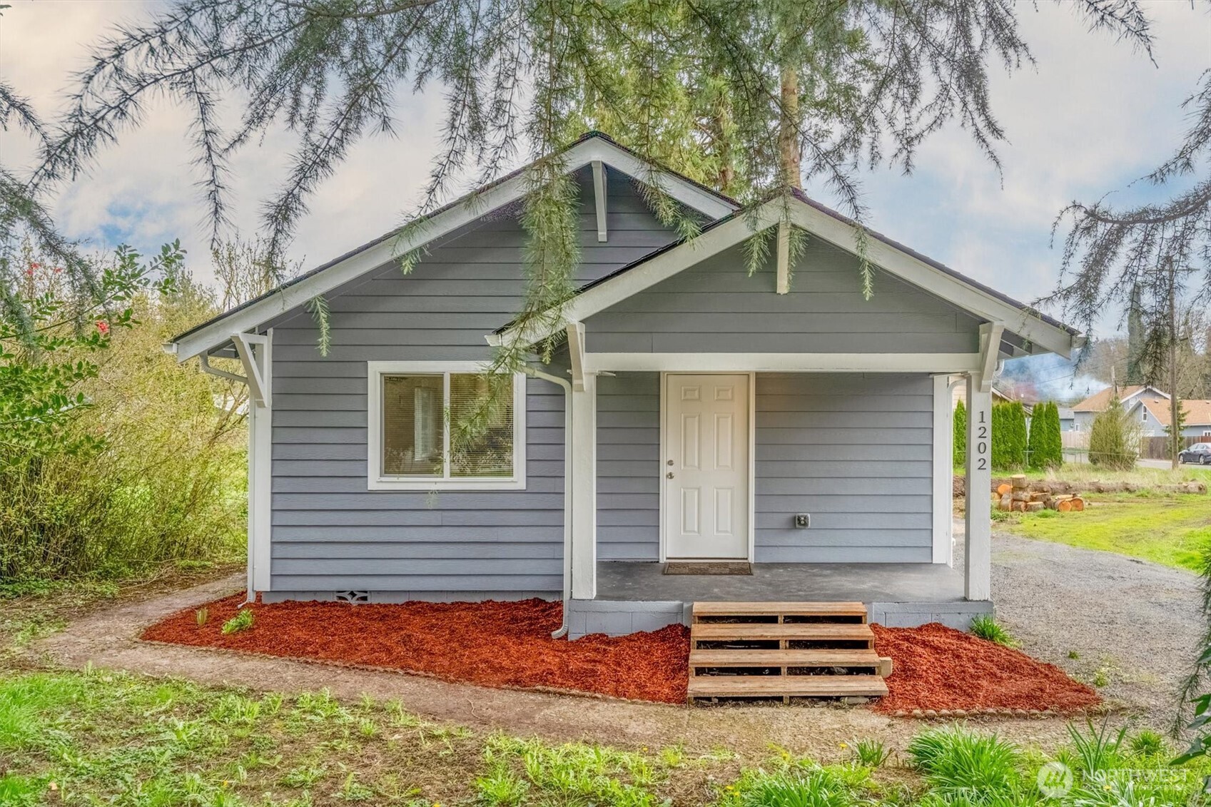 1202 N Pacific Avenue Property Photo 1
