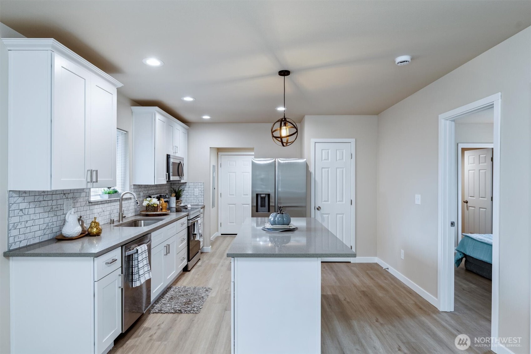 1202 N Pacific Avenue Property Photo 8