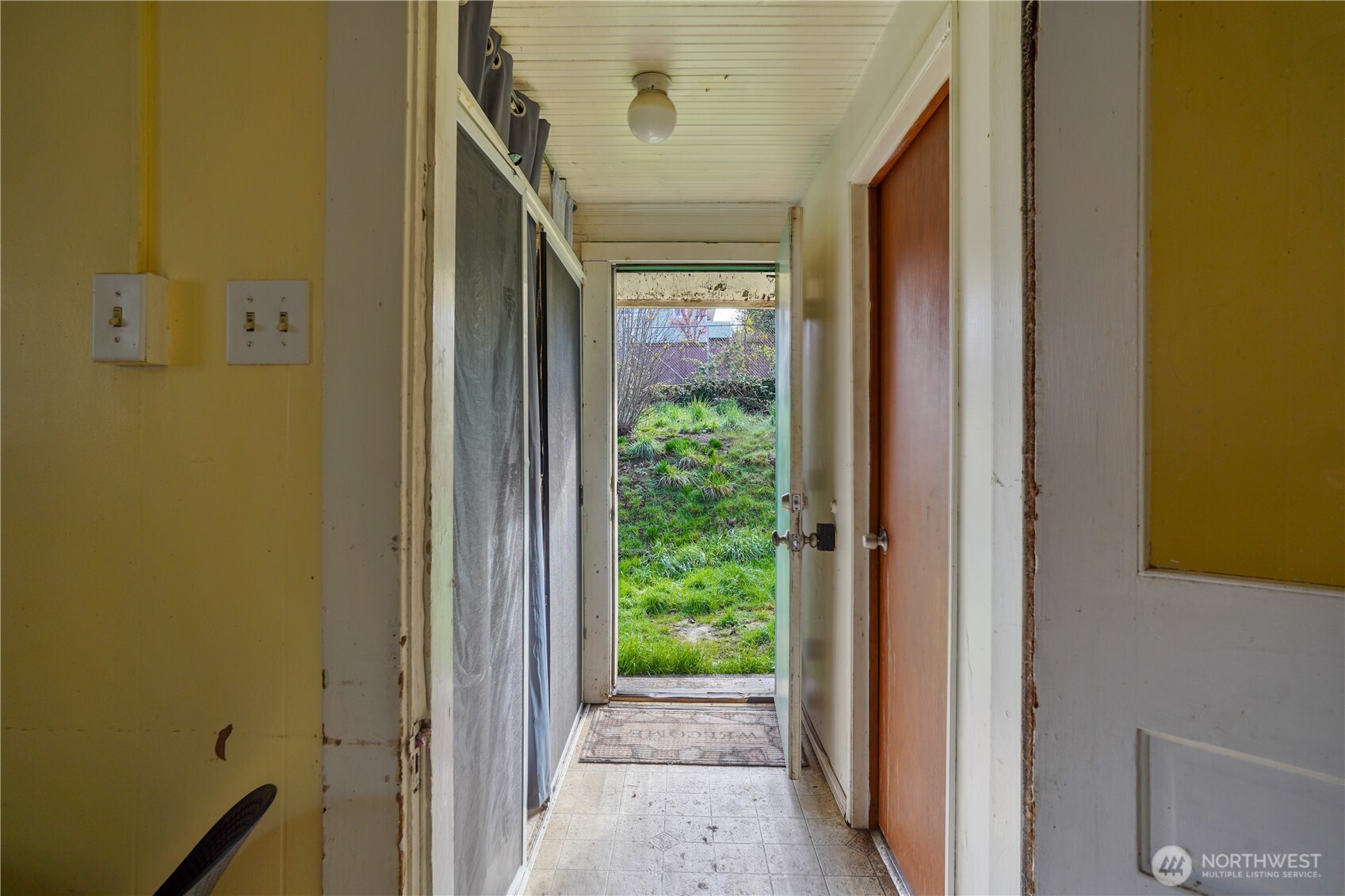 8640 Delridge Way Property Photo 12