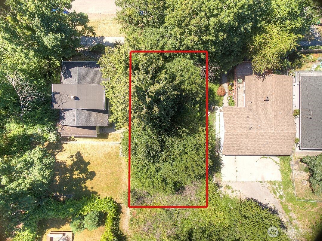 4132 23rd Avenue Property Photo 3