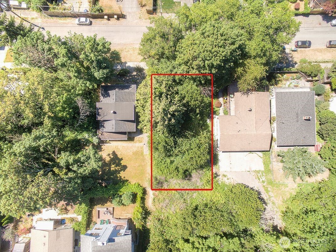 4132 23rd Avenue Property Photo 4