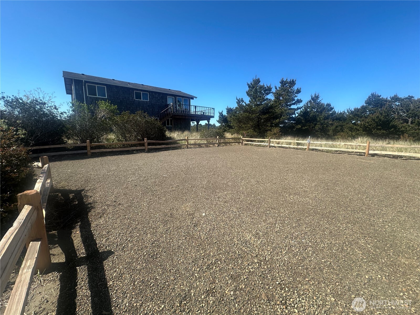 855 S Sand Dune Avenue Property Photo 3