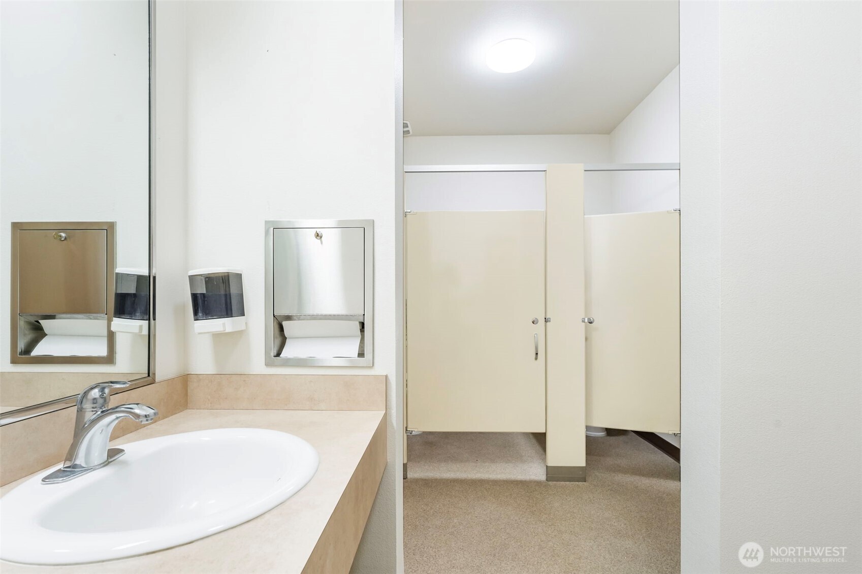 421 C Street 4b Property Photo 22