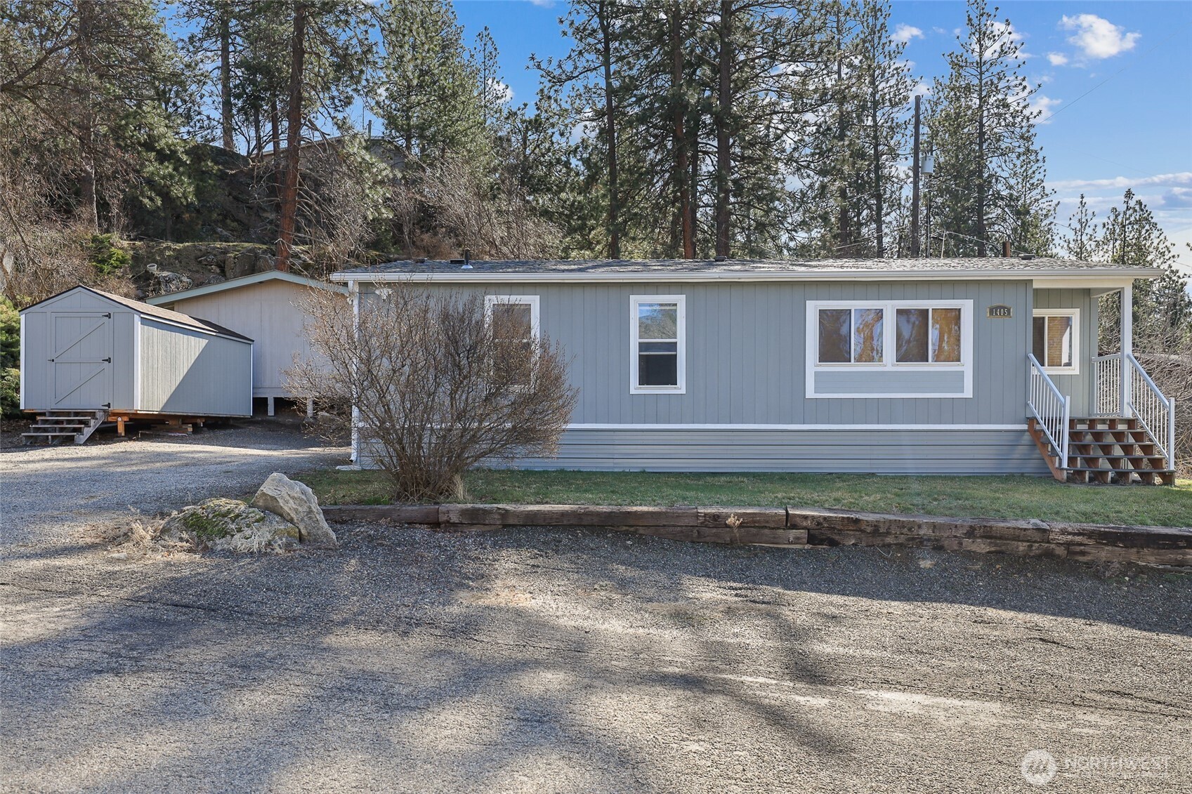 1405 S Winter Road Property Photo