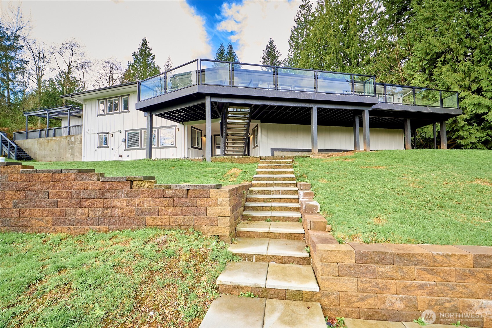 13811 2nd Avenue Property Photo
