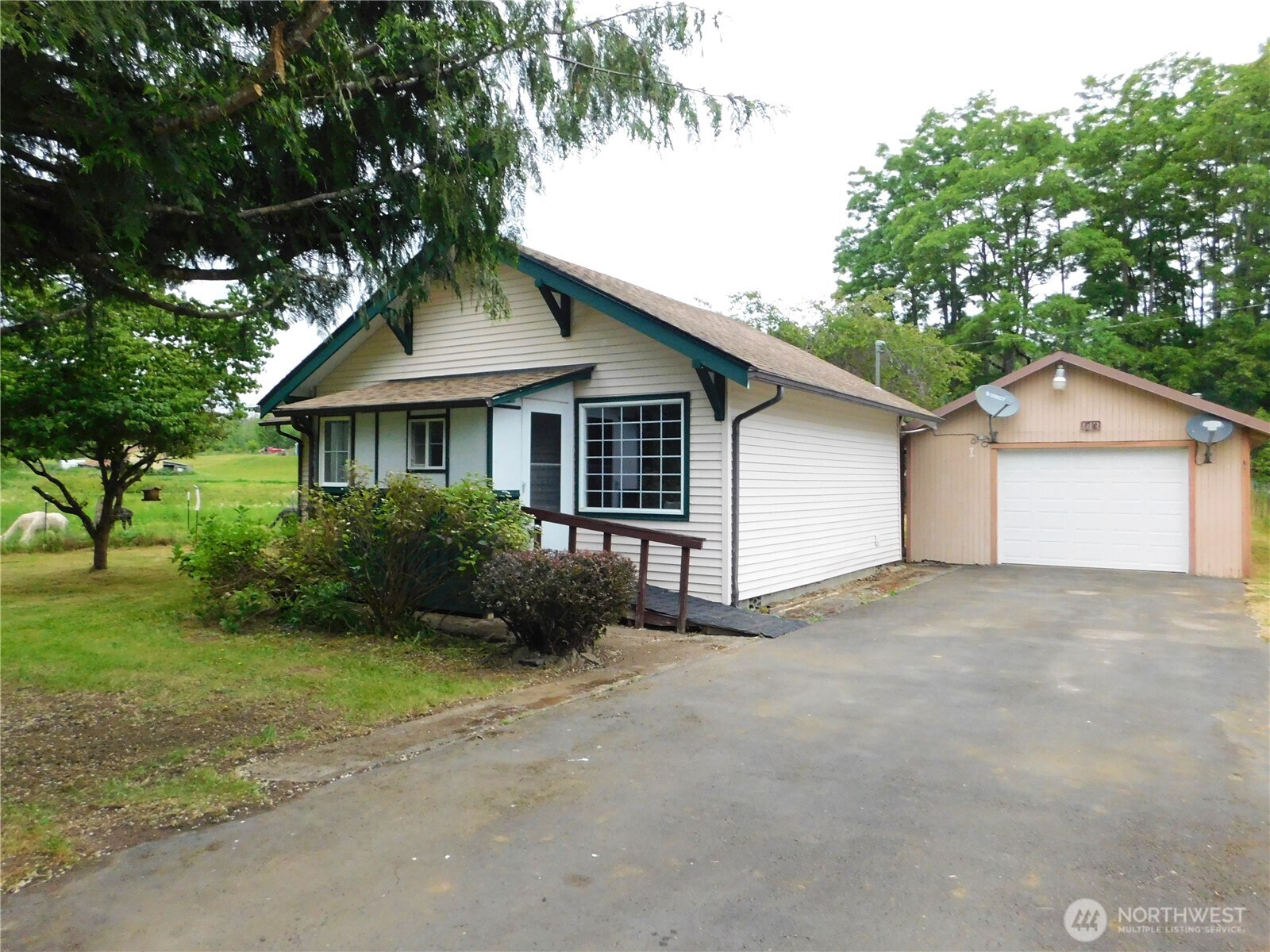 143 Huntting Road Property Photo 1