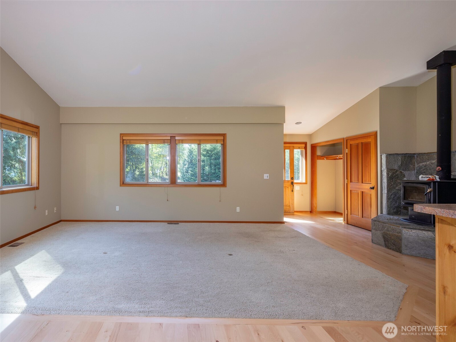 293935 Hwy 101 Property Photo 14