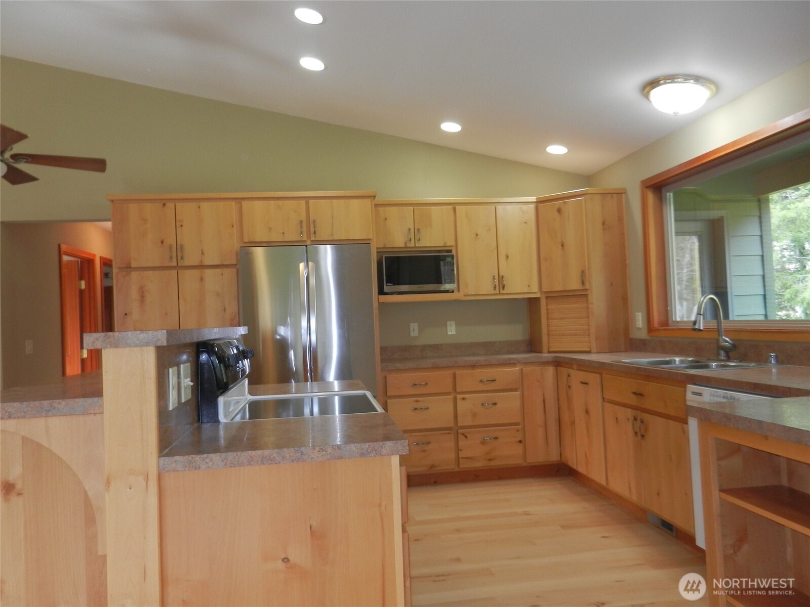 293935 Hwy 101 Property Photo 16