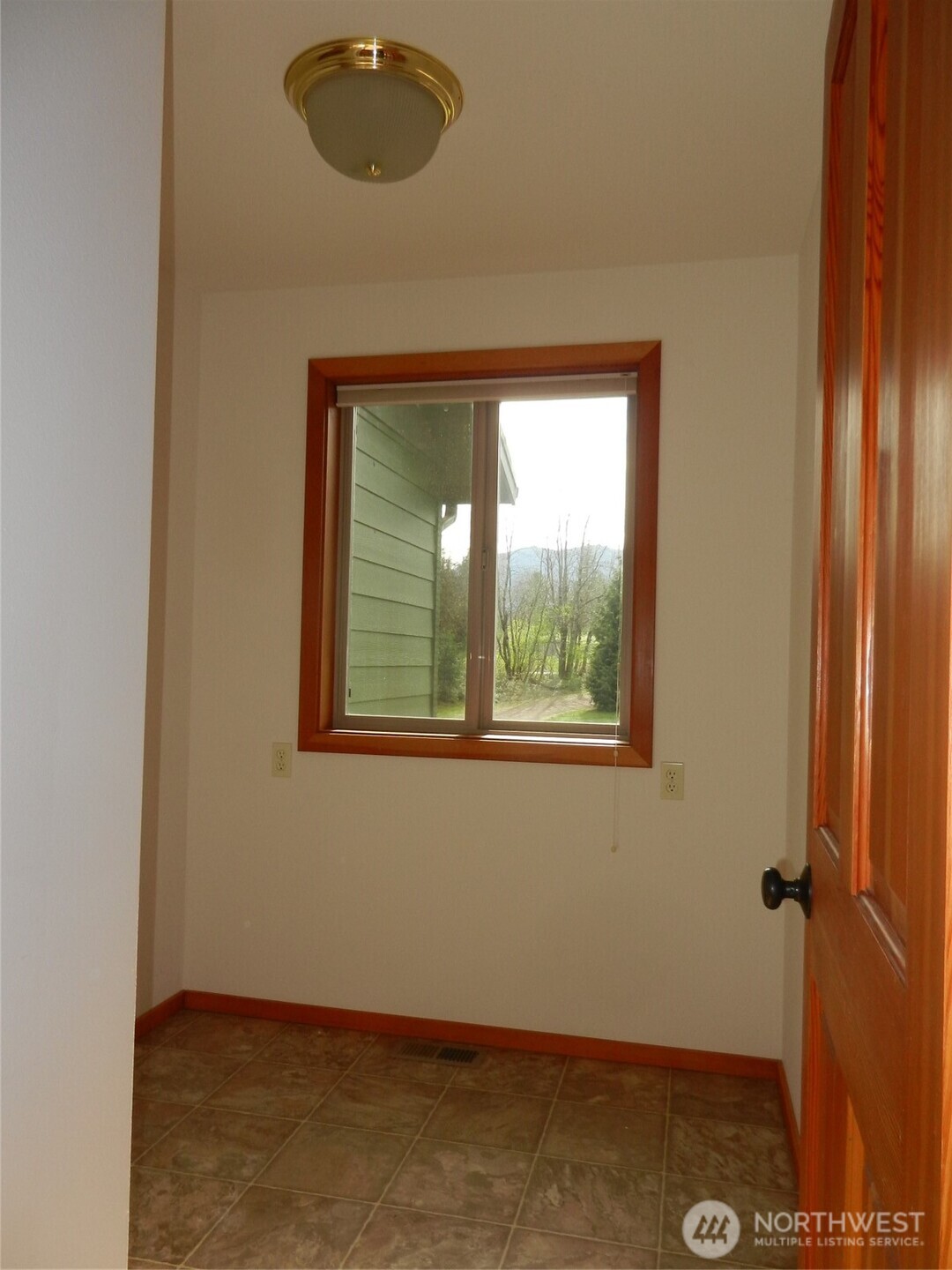 293935 Hwy 101 Property Photo 19