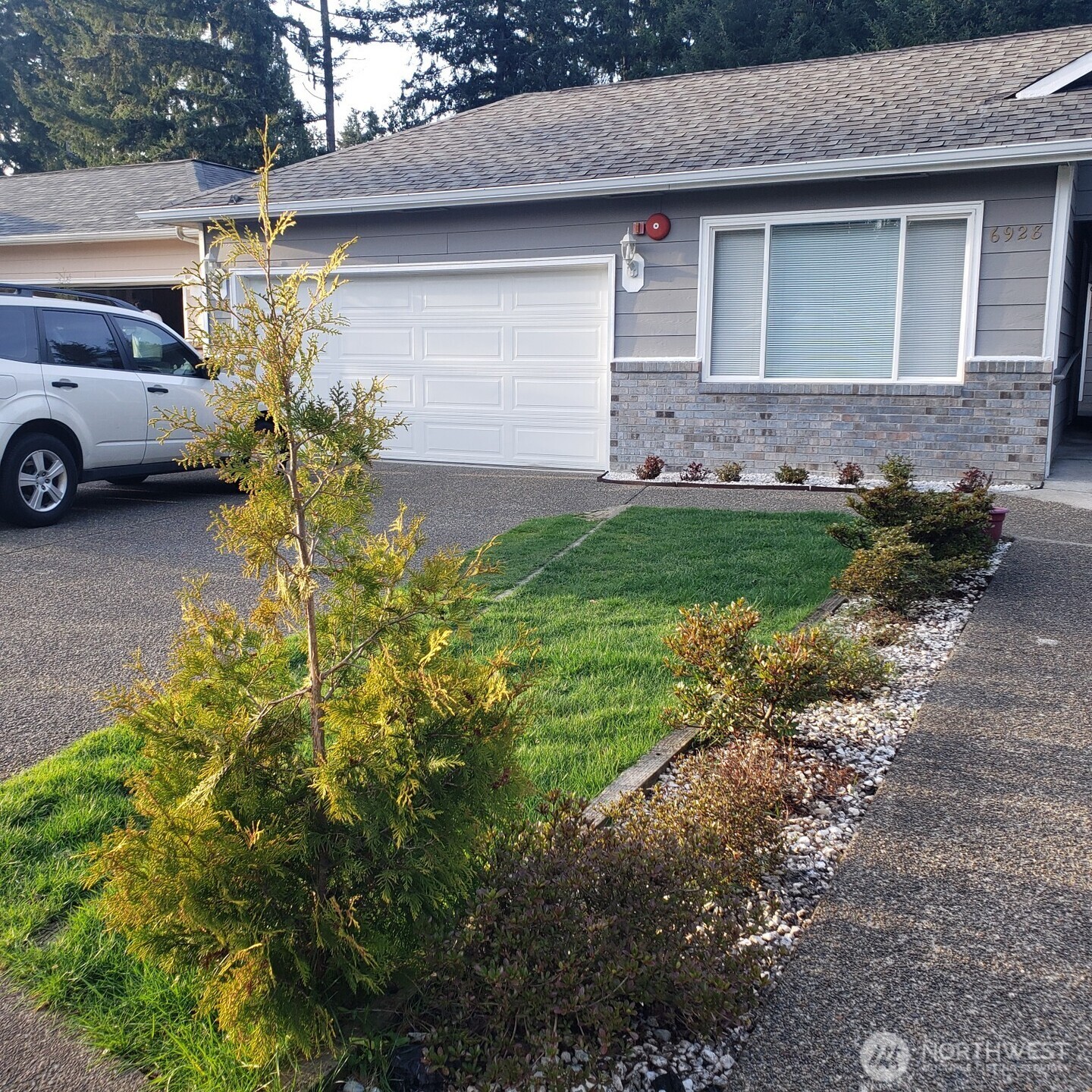 6928 15th Avenue Property Photo
