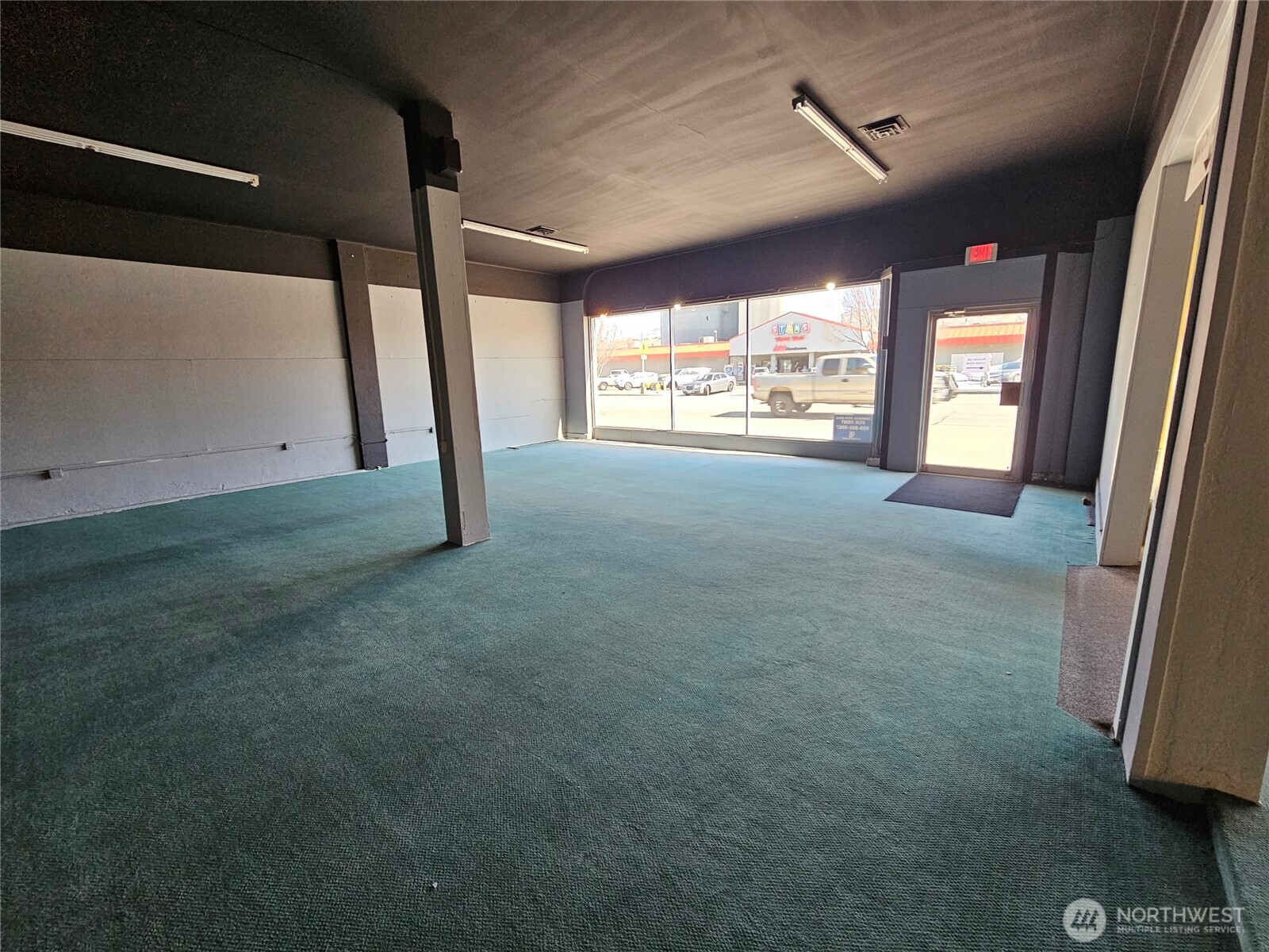 736 S Wenatchee Avenue Property Photo 7
