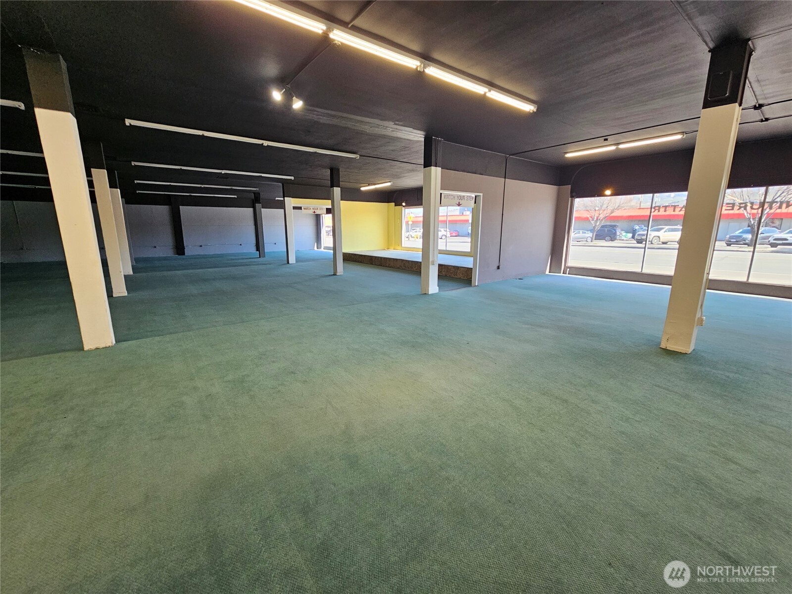 736 S Wenatchee Avenue Property Photo 10