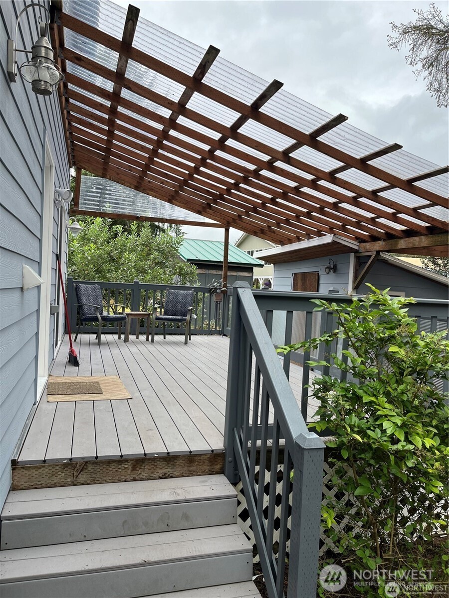 130 S Oar Loop Property Photo 3