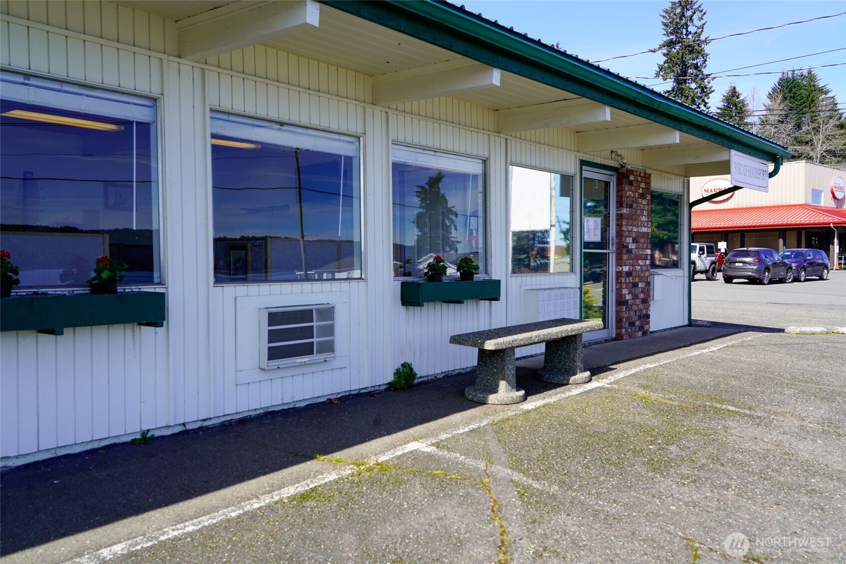 24113 N Us Highway 101 Property Photo 9