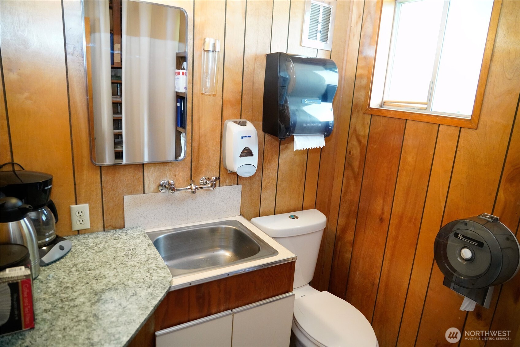 24113 N Us Highway 101 Property Photo 36