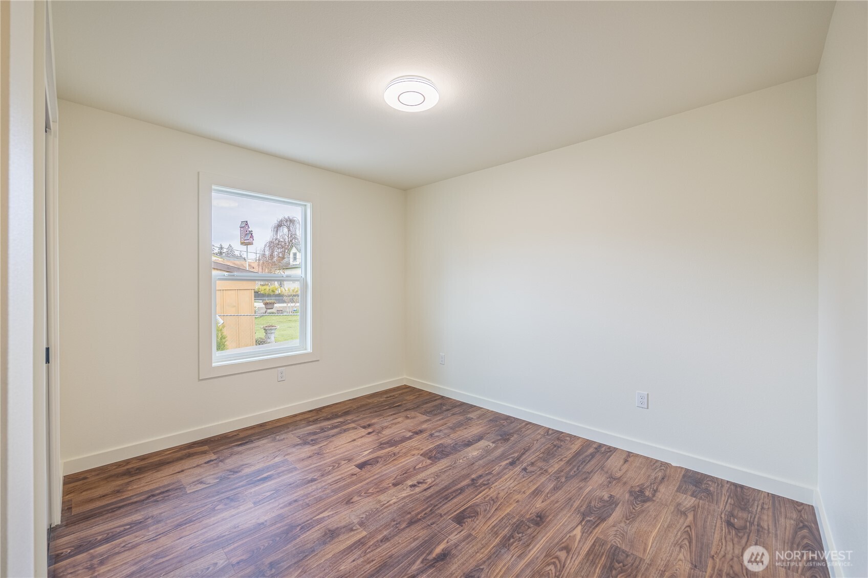 1120 1/2 W 8th Street Property Photo 12