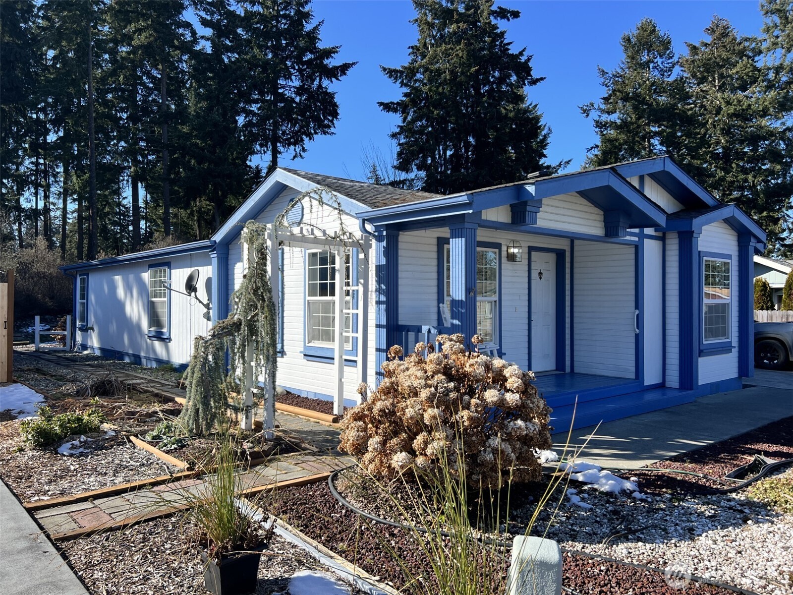 280 Parkwood Boulevard