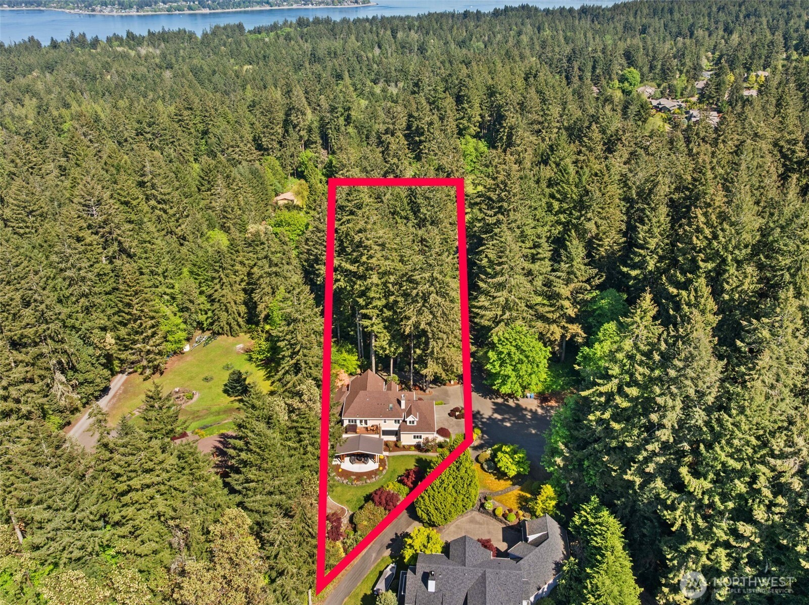 555 Hyak Drive Property Photo 6